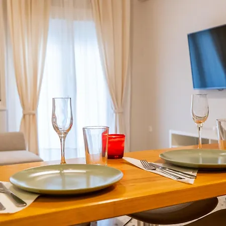 Book Homes - Meraki Athènes