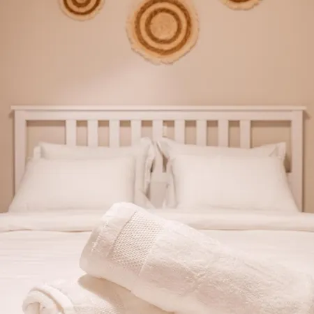 Book Homes - Meraki *